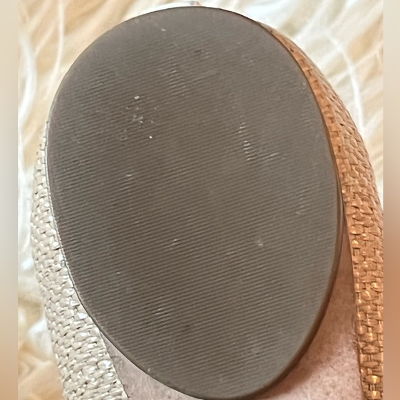 Tori Burch Carina Raffia Tan and White Size 7 Flats - Picture 8 of 9